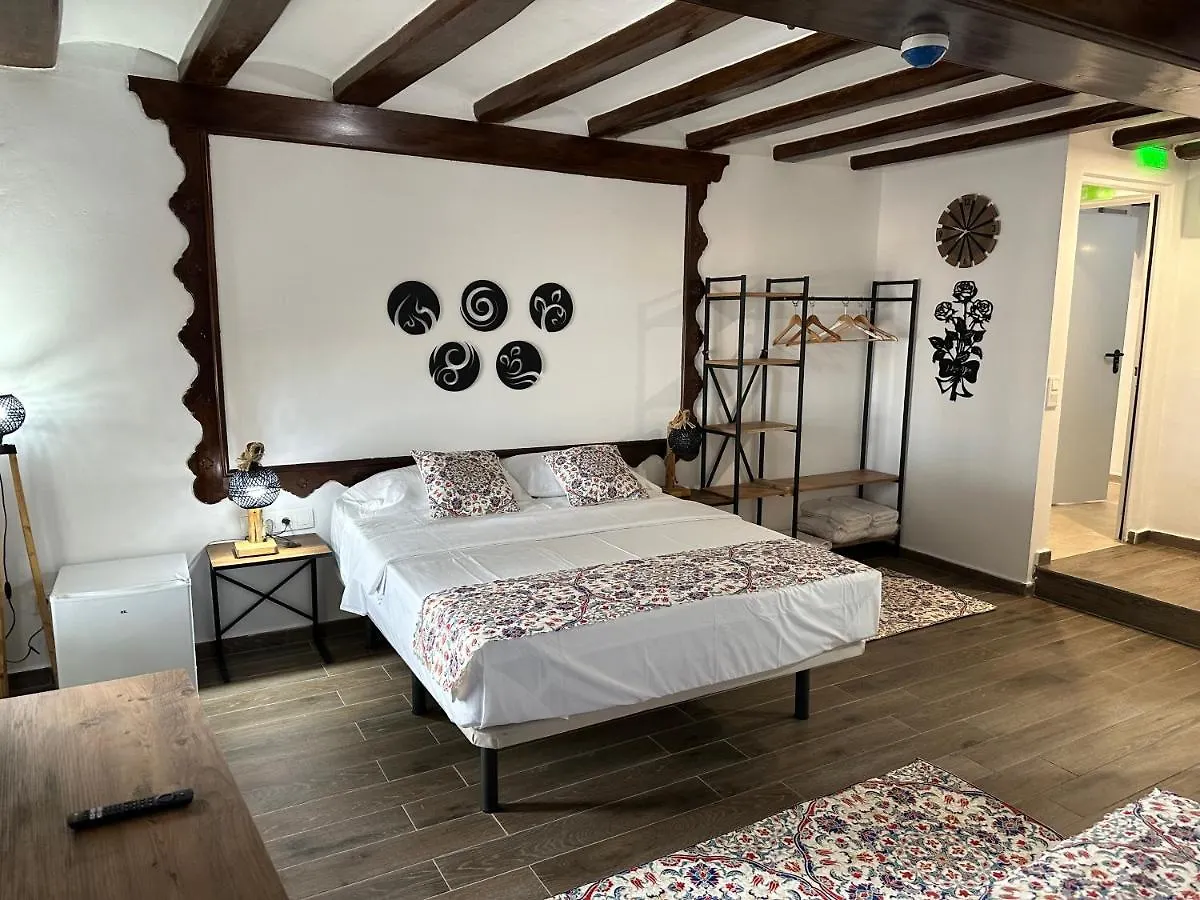 ***  Vilador Beach Hotel マズノウ スペイン