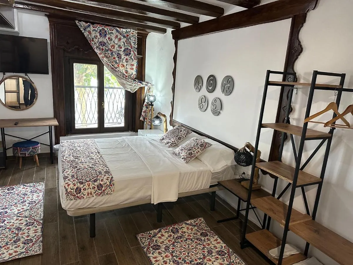 Vilador Beach Hotel マズノウ