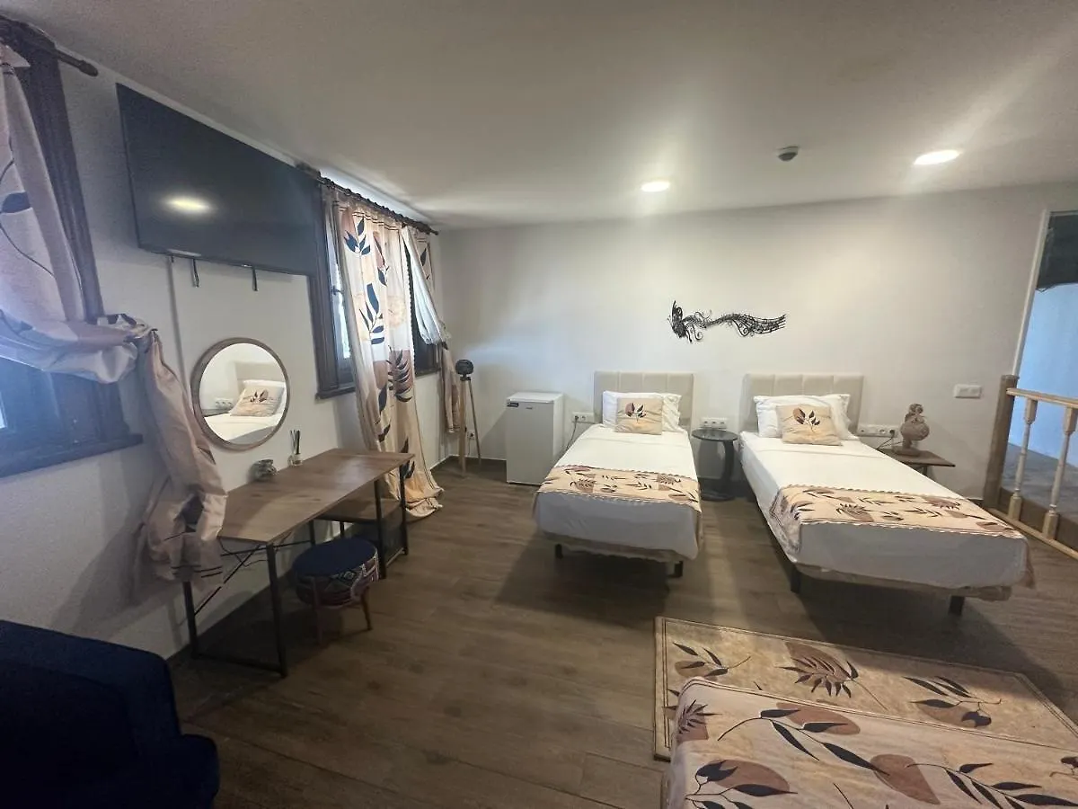 Vilador Beach Hotel マズノウ
