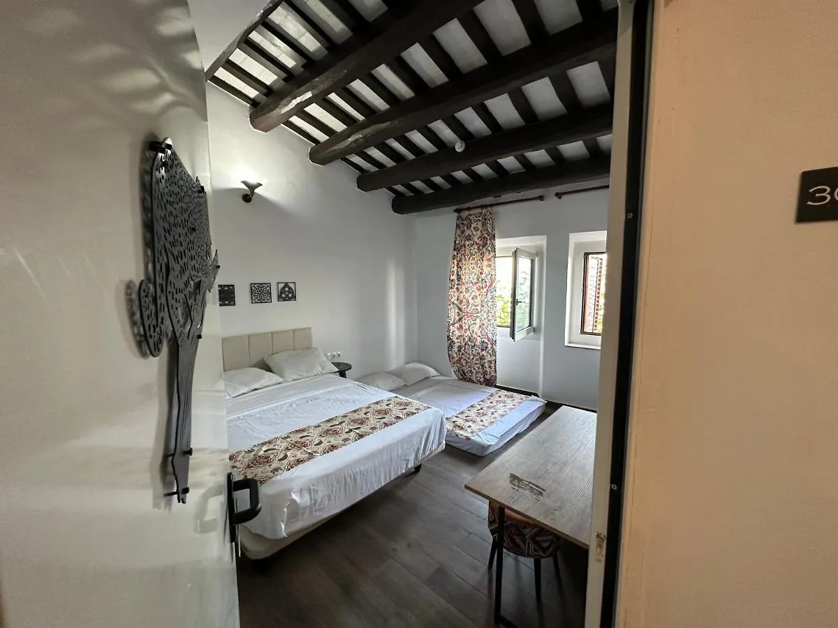***  Vilador Beach Hotel マズノウ スペイン