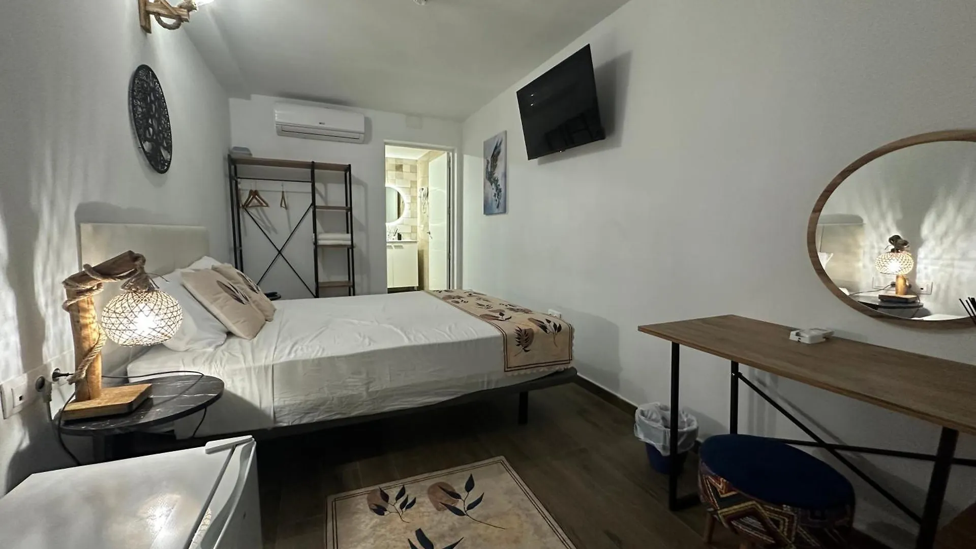 Vilador Beach Hotel マズノウ