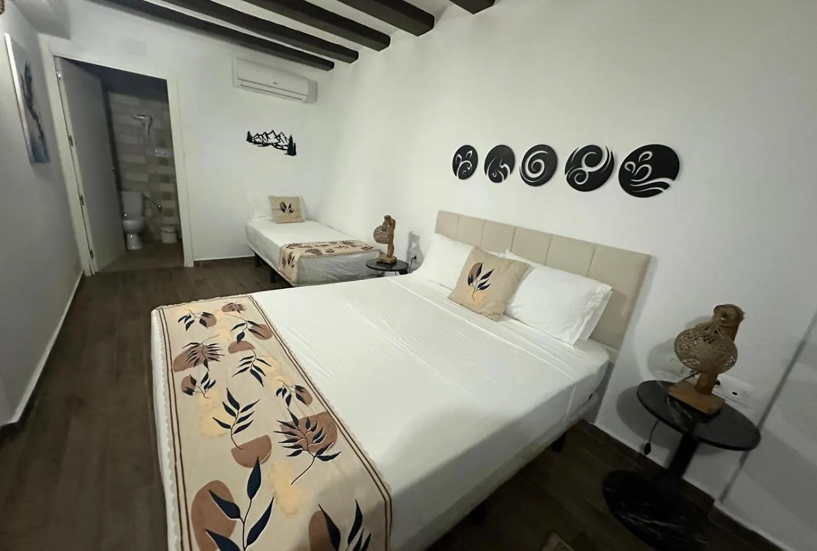 Vilador Beach Hotel マズノウ